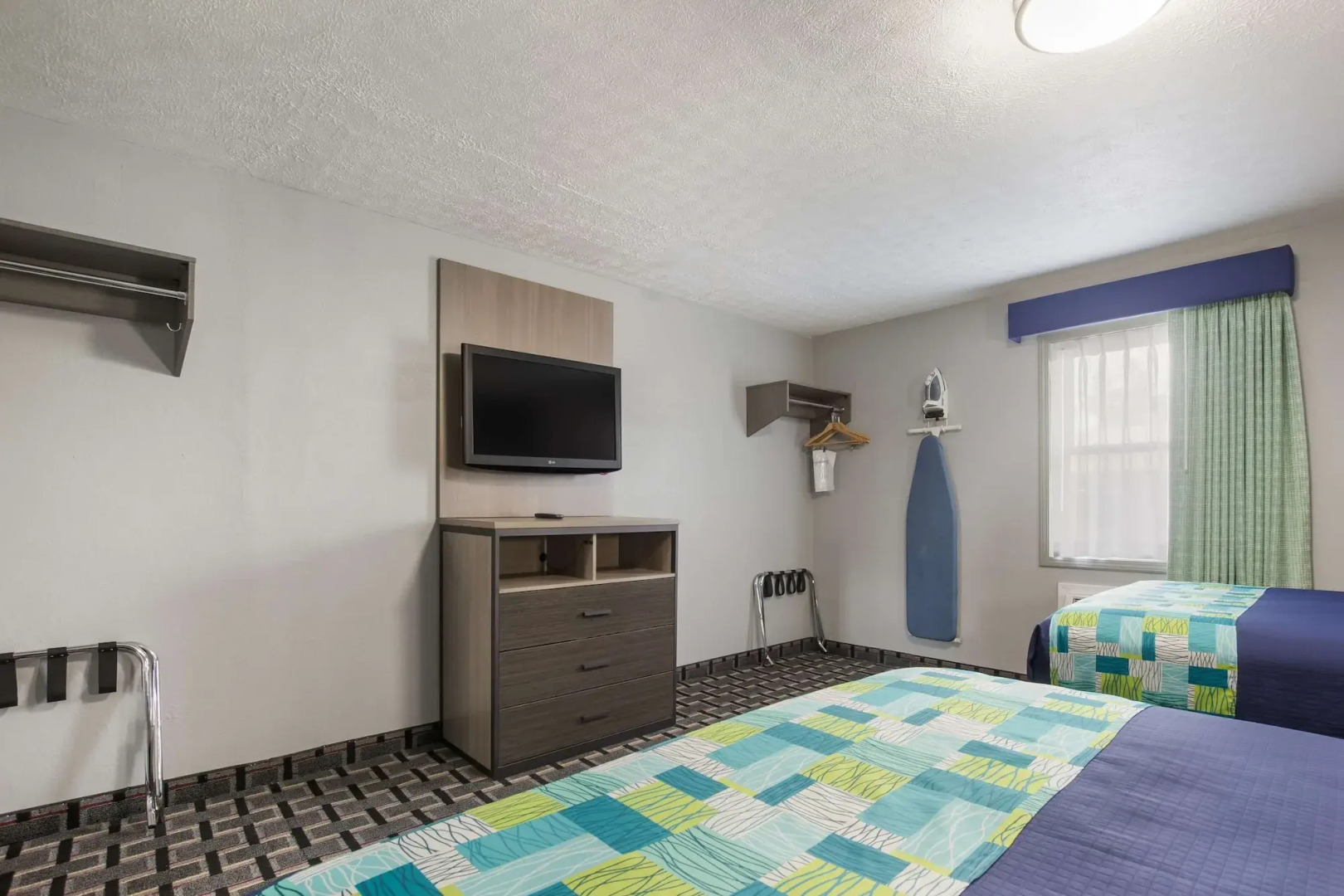 Knights Inn and Suites Salem