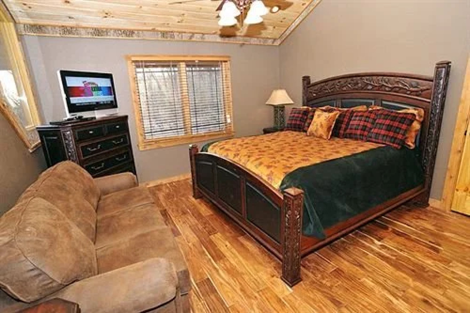 Hickory Mist Luxury Cabins