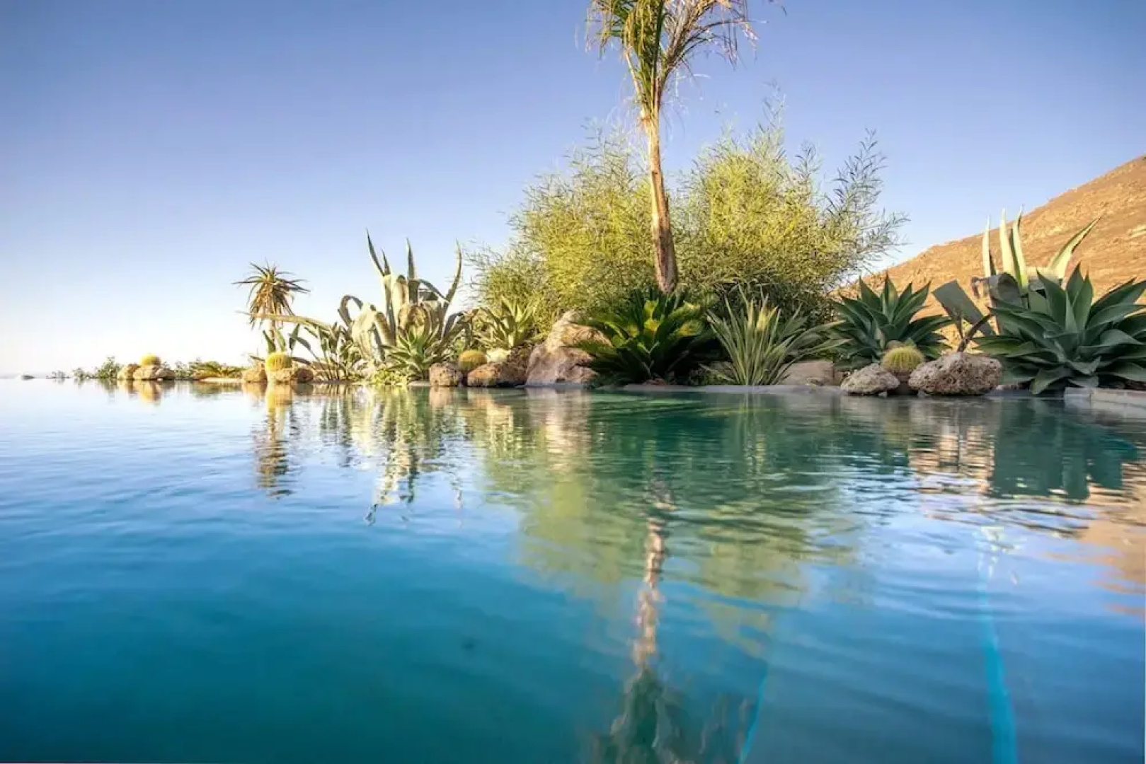 Luxury Villa Delphinus - Allparos Villas
