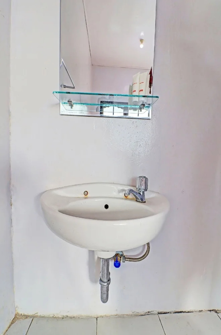 Gusti Residence by OYO Rooms