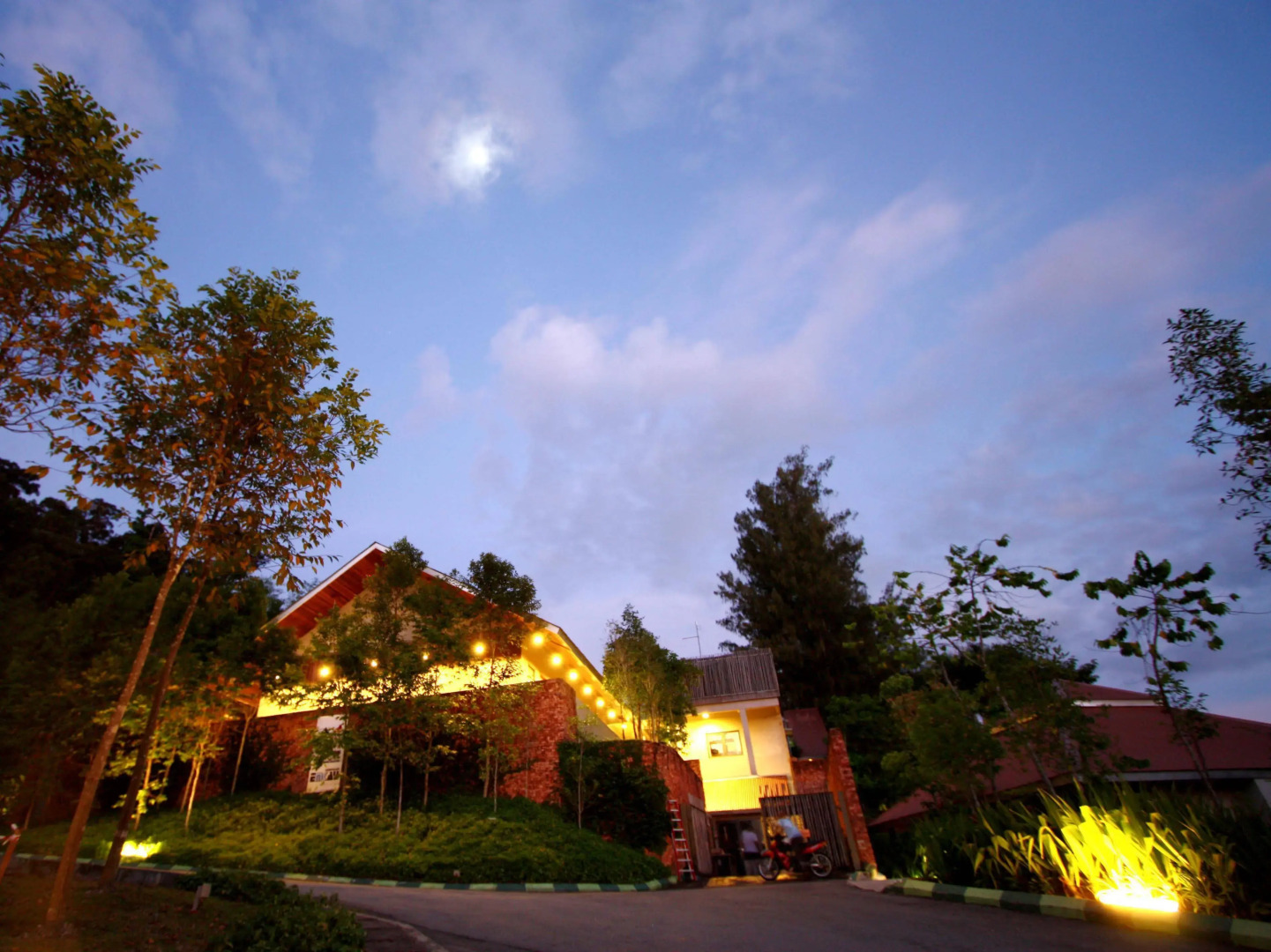 Belum Rainforest Resort