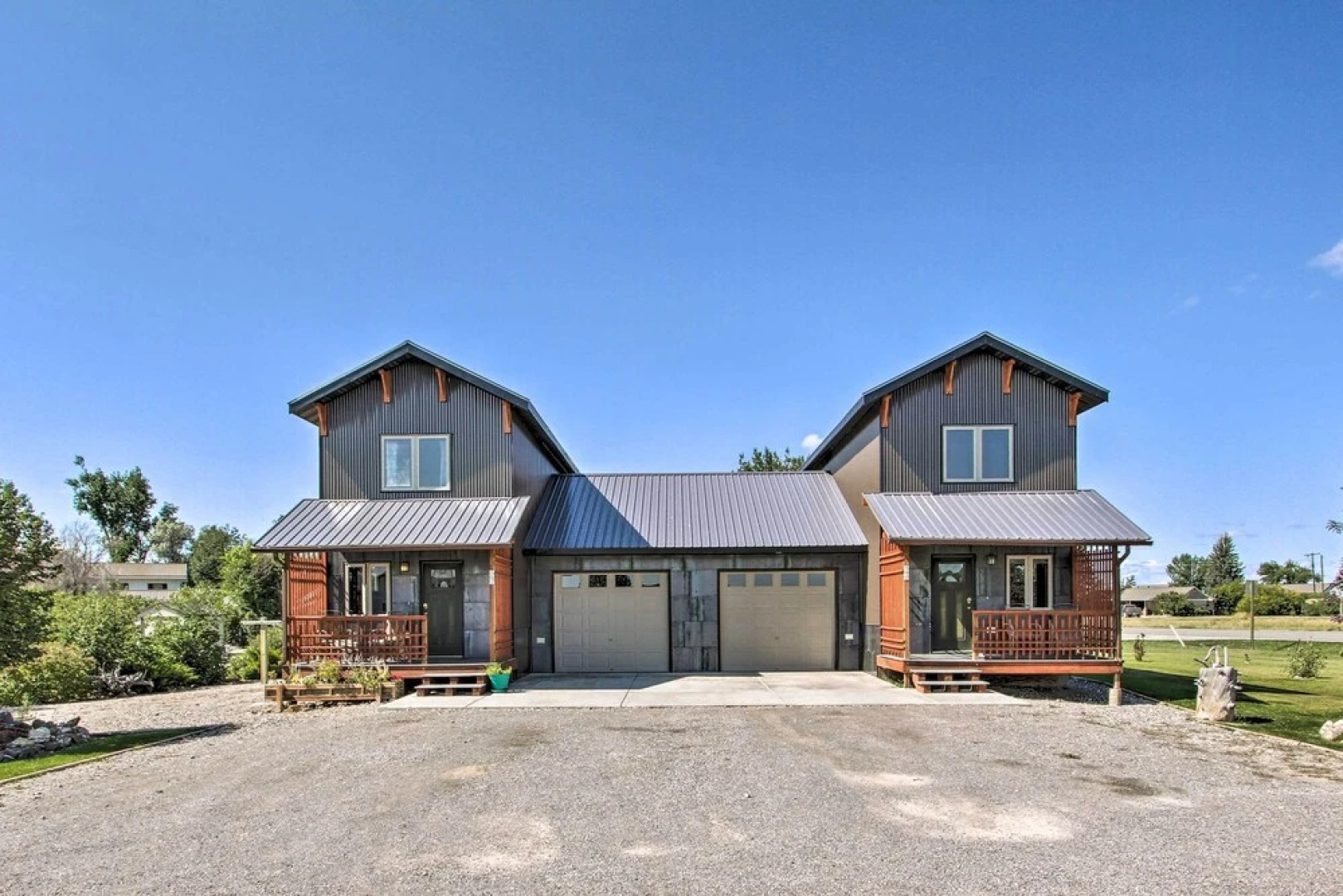 Pet-friendly Choteau Townhouse With Gas Grill!