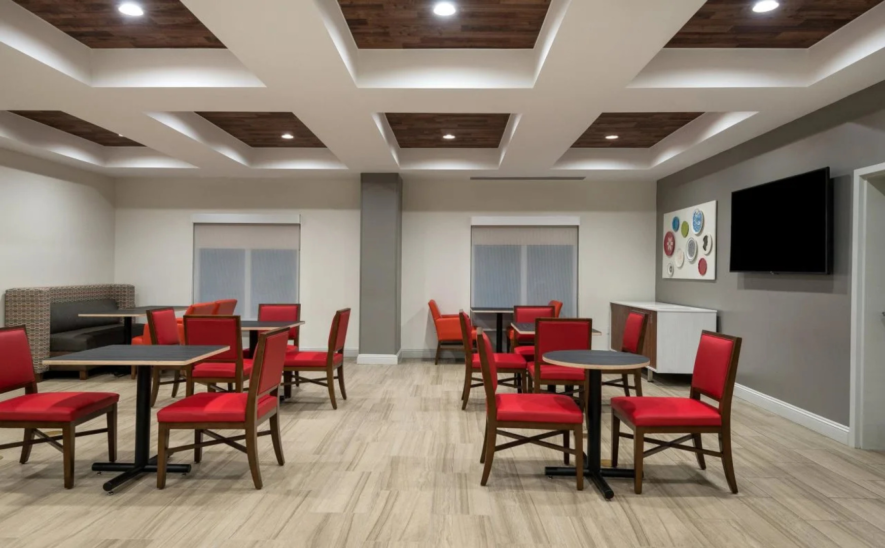 Holiday Inn Express & Suites Florence I-95 & I-20 Civic Ctr by IHG