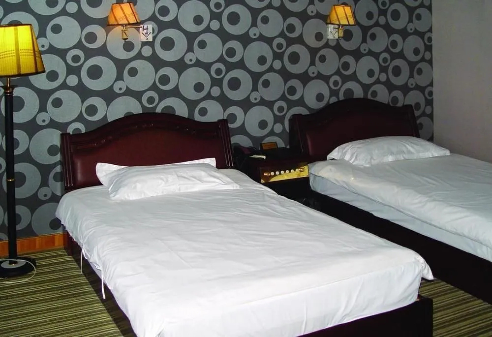 Wu Ting Long Holiday Hotel