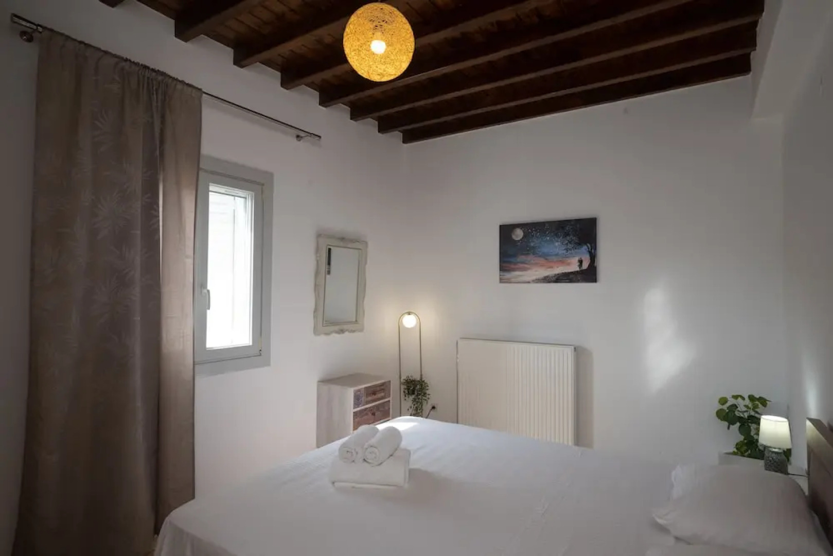 Mykonos Stylish Ivory Apt w Shared Pool