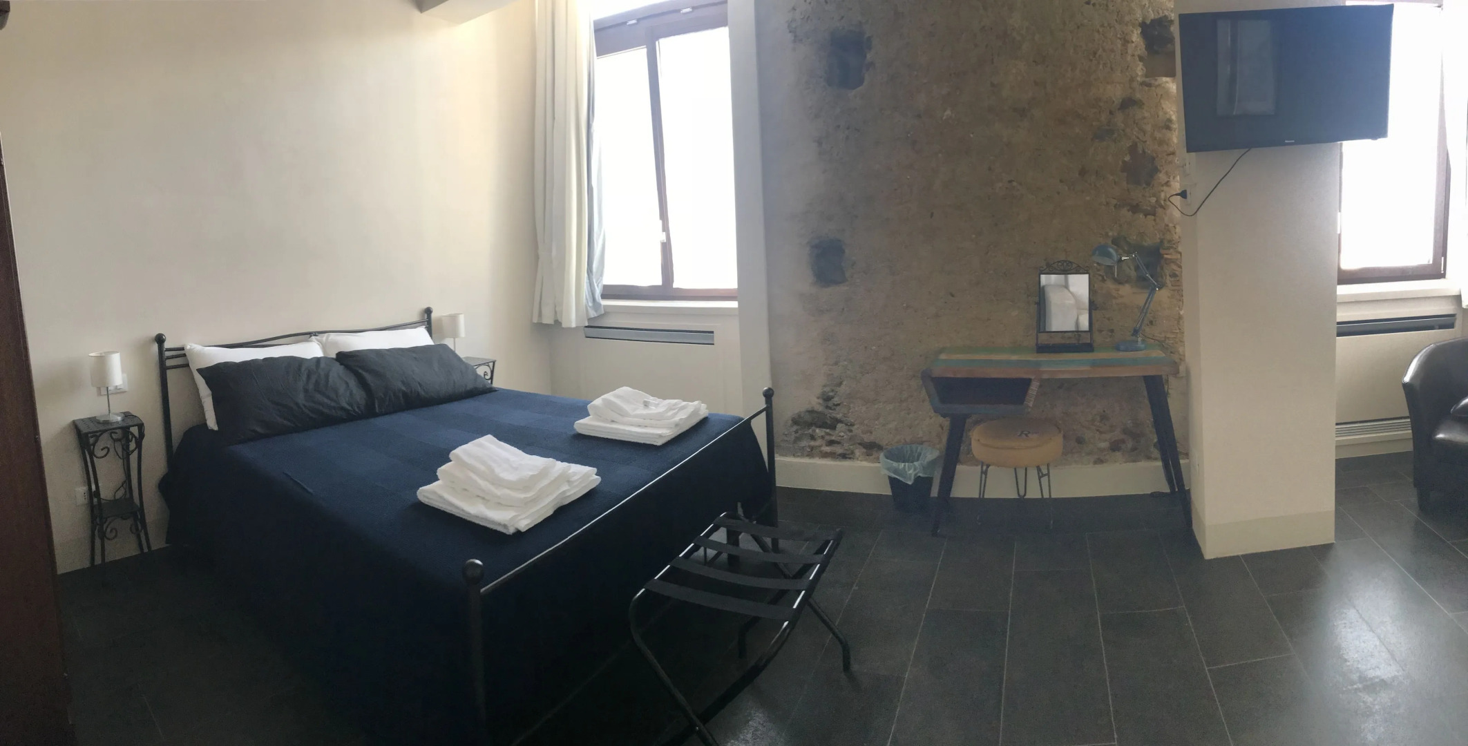 Castello D'Alcontres B&B