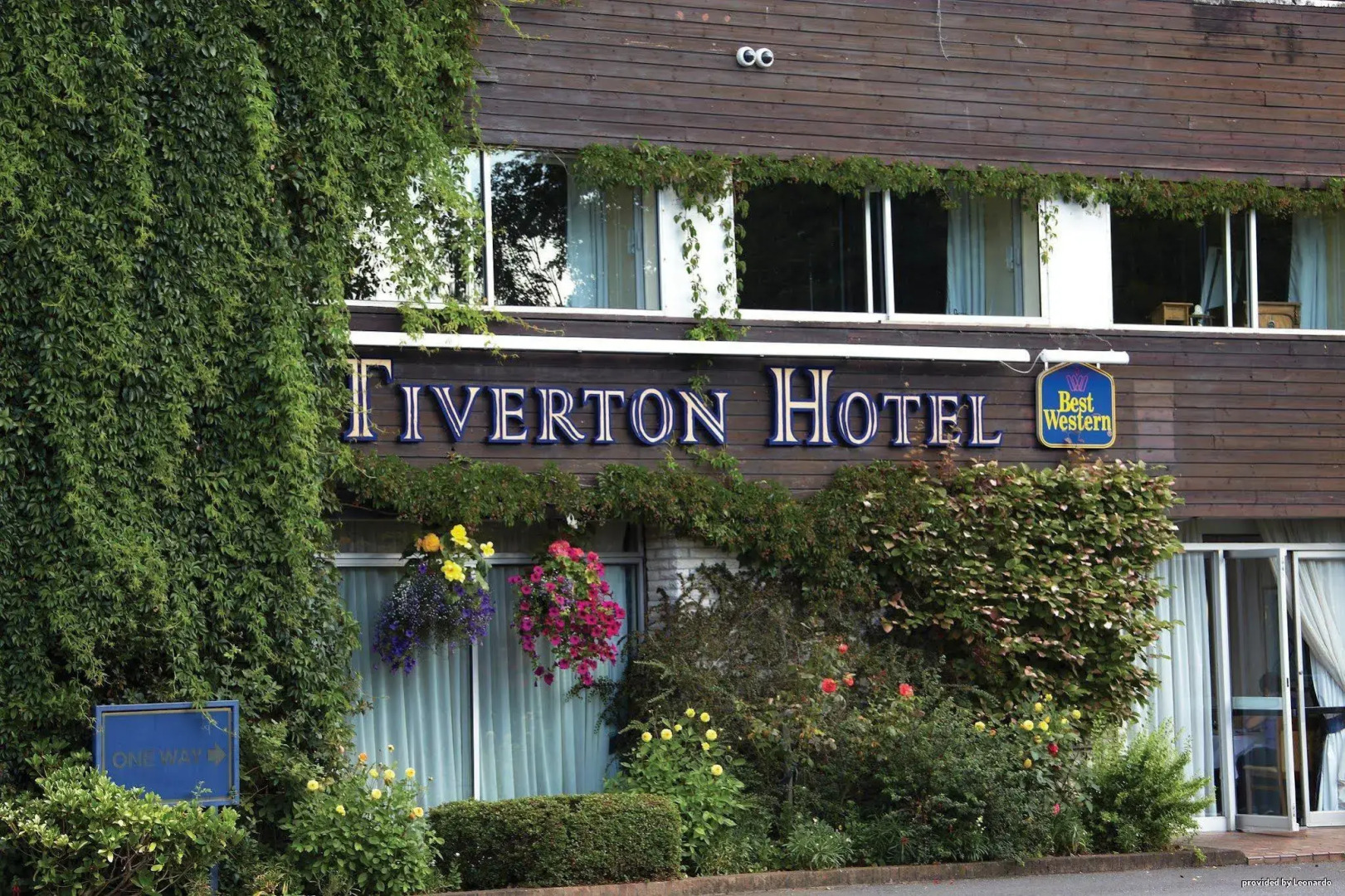 Tiverton Hotel Lounge & Venue