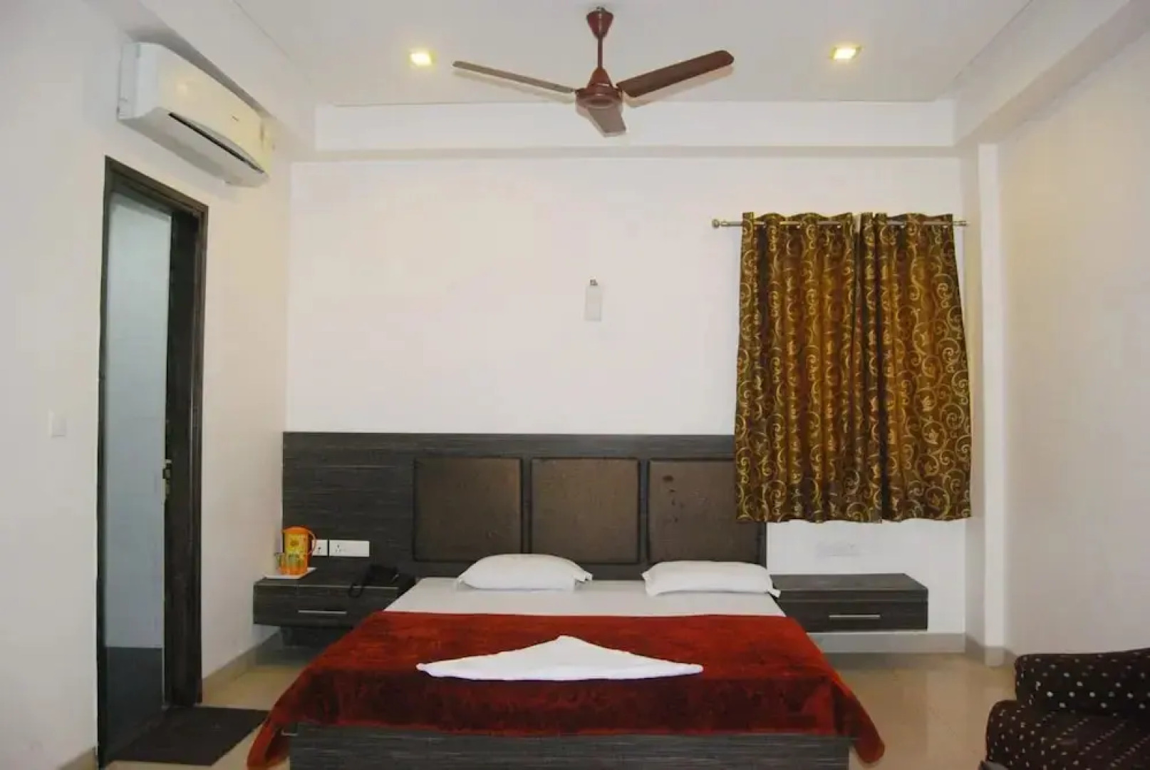 Hotel Heera Celebration