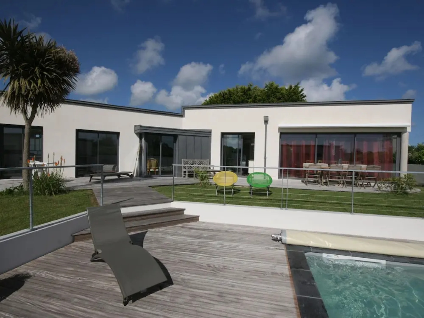 Luxurious Villa with Private Pool in Loctudy France