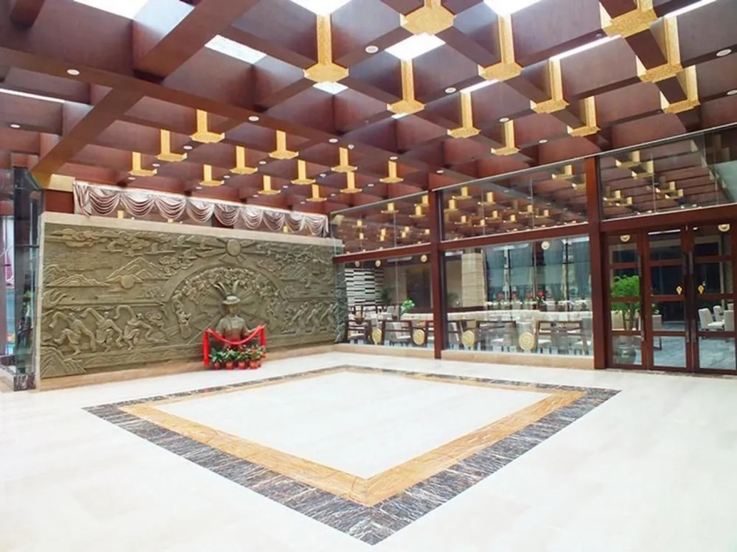 Sanroyal International Hotel