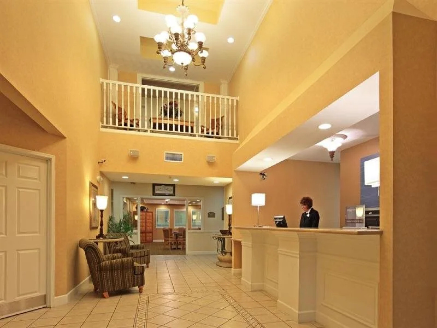 Holiday Inn Express Hotel & Suites MAGNOLIA-LAKE COLUMBIA