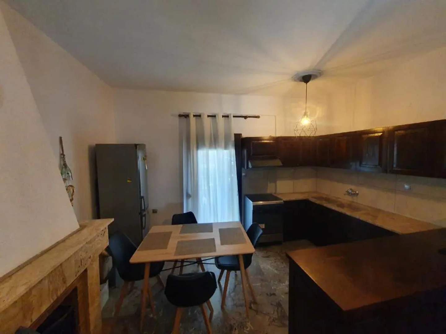 Family house with garden in the center of Polychrono