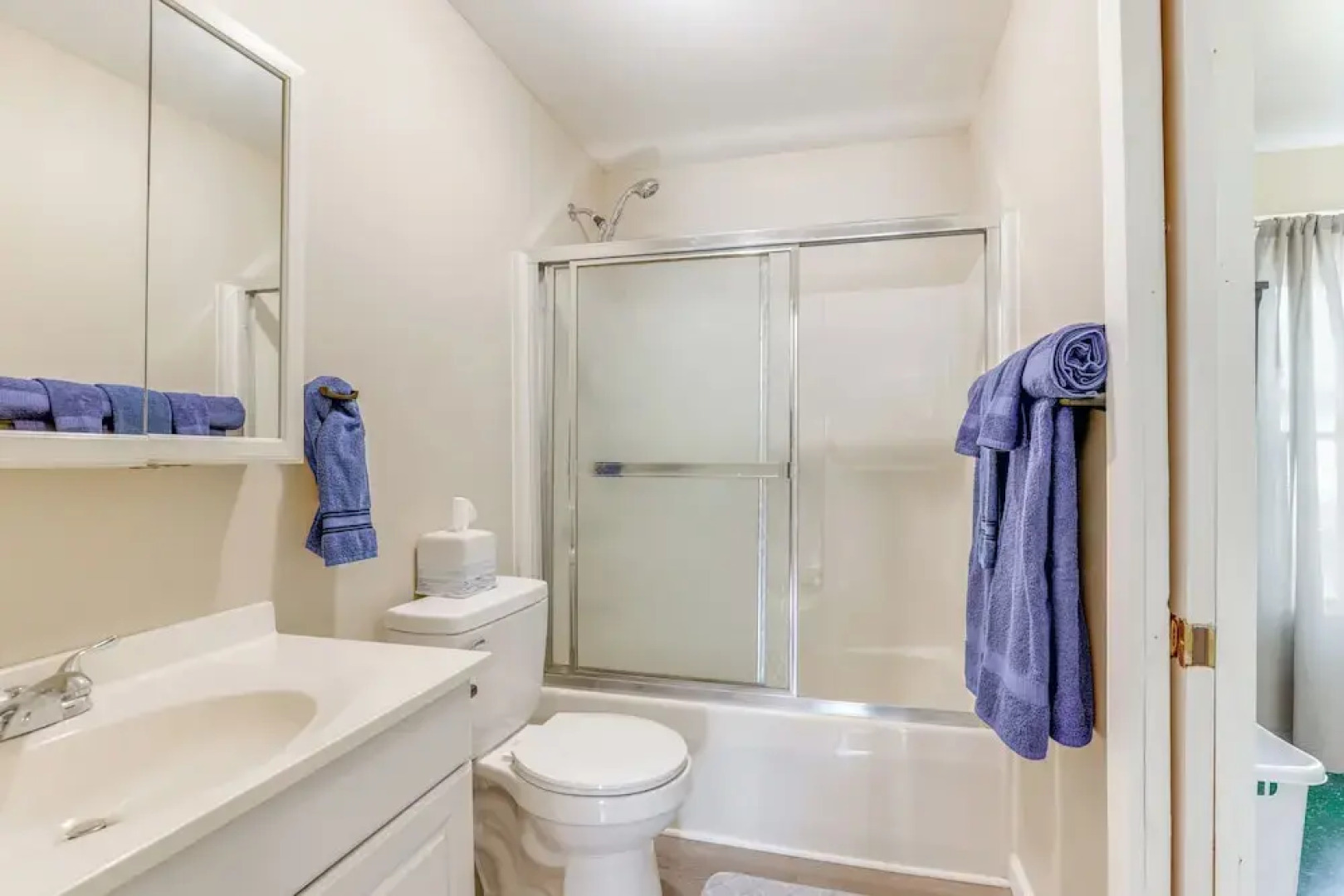 1 Block to Dtwn Seneca Falls: Apartment w/ Yard!