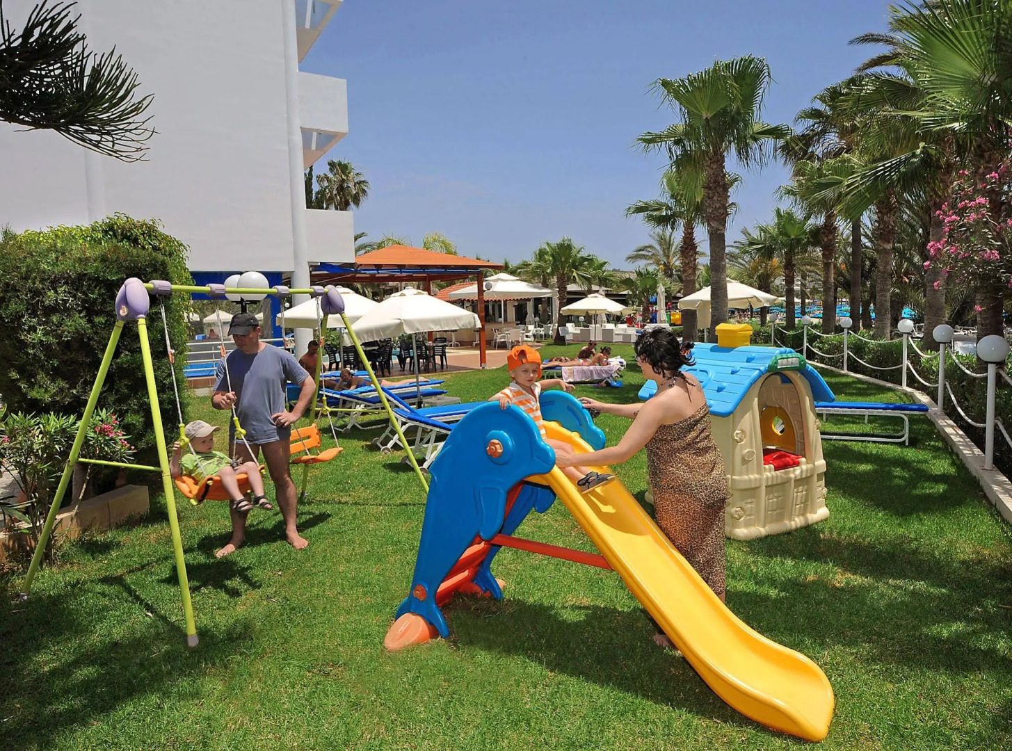 Okeanos Beach Boutique Hotel