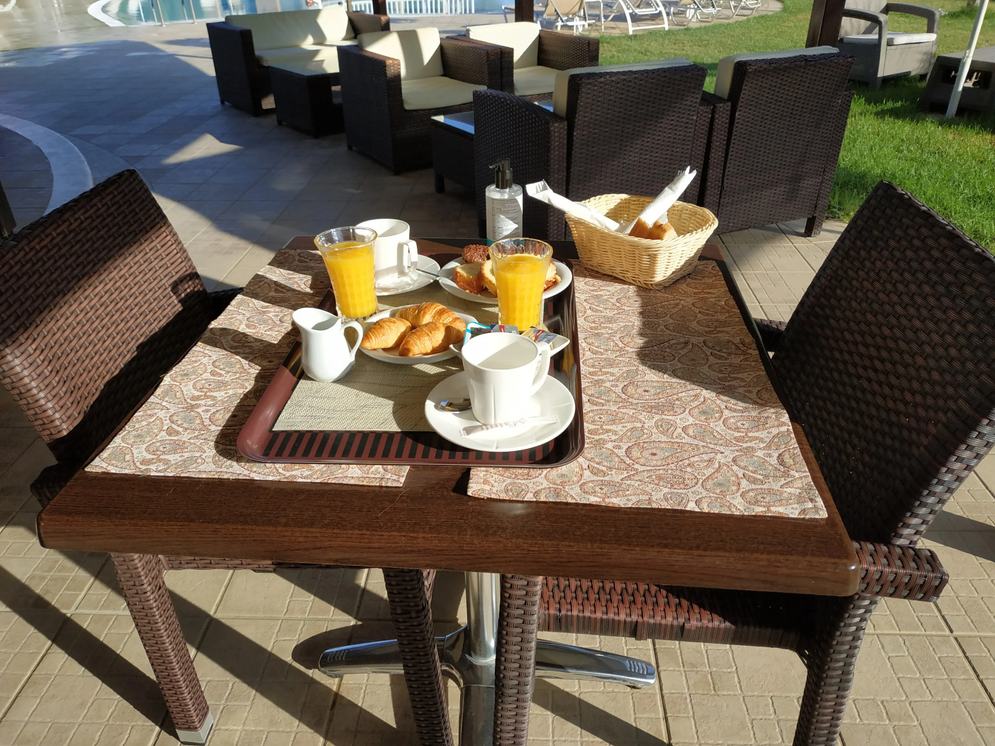 Eleni's Garden & Castello Suites