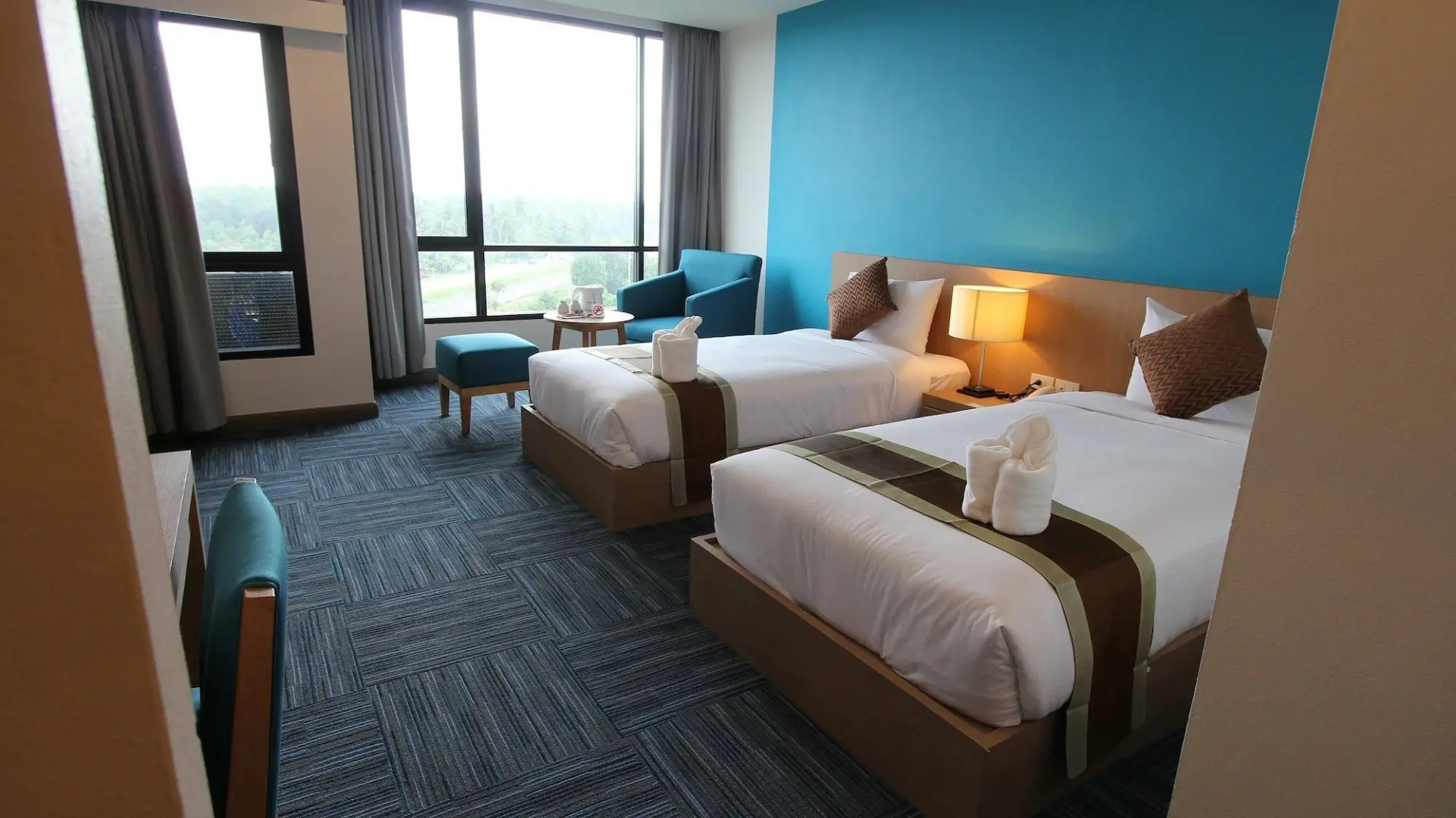 S Tara Grand Hotel