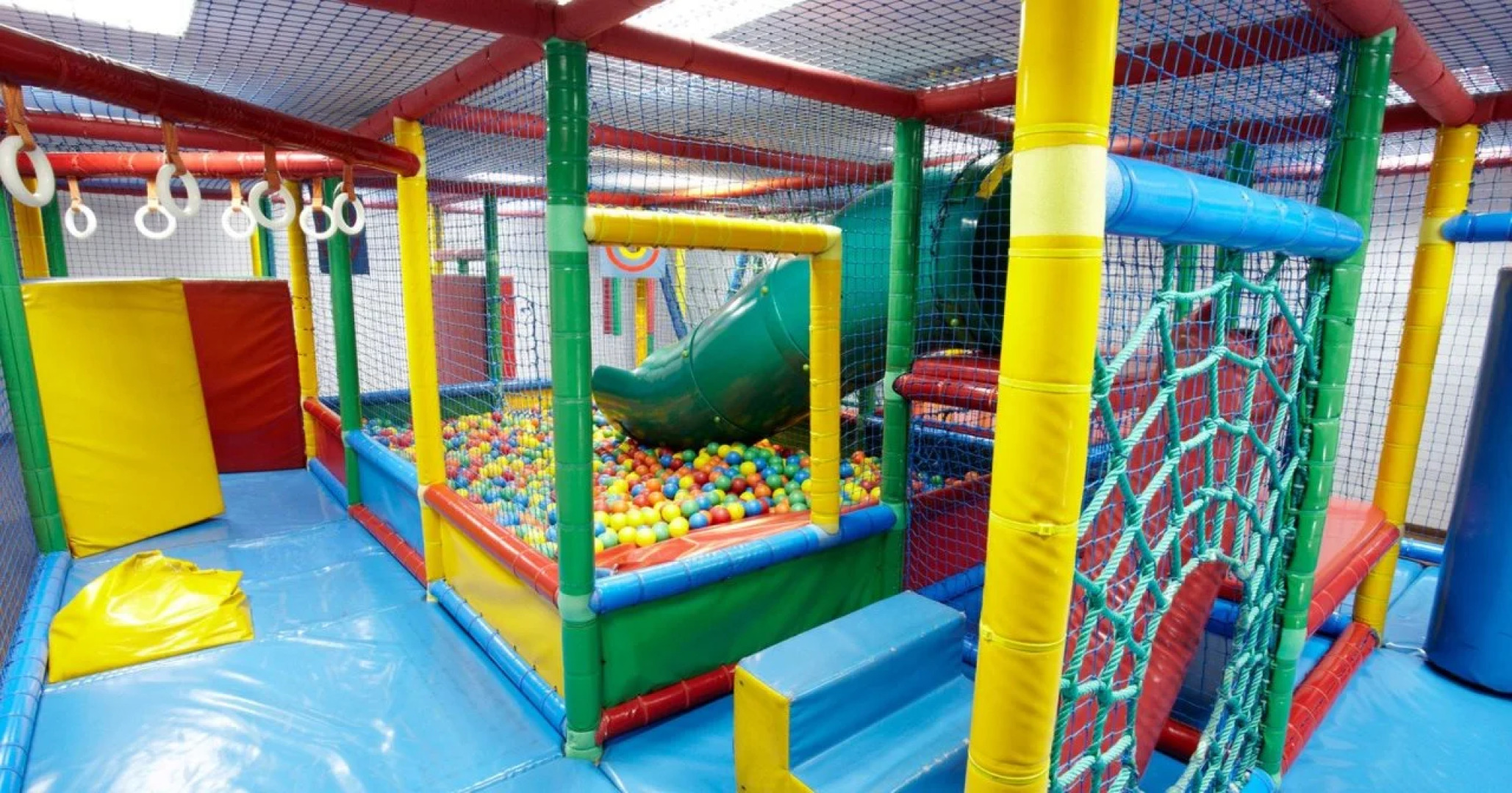 Suites Plaza Hotel & Wellness