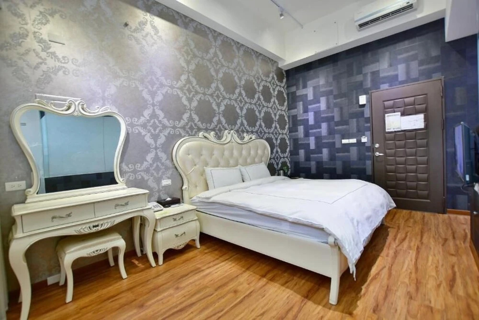 Duoai Mineral Spring