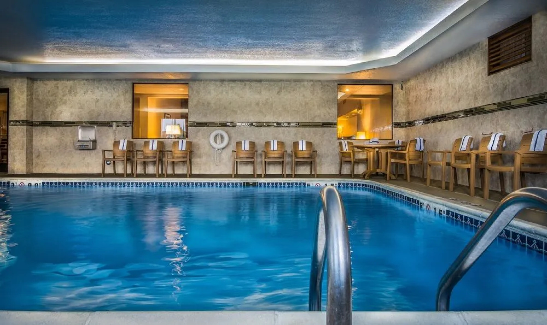 Holiday Inn Express & Suites South Haven