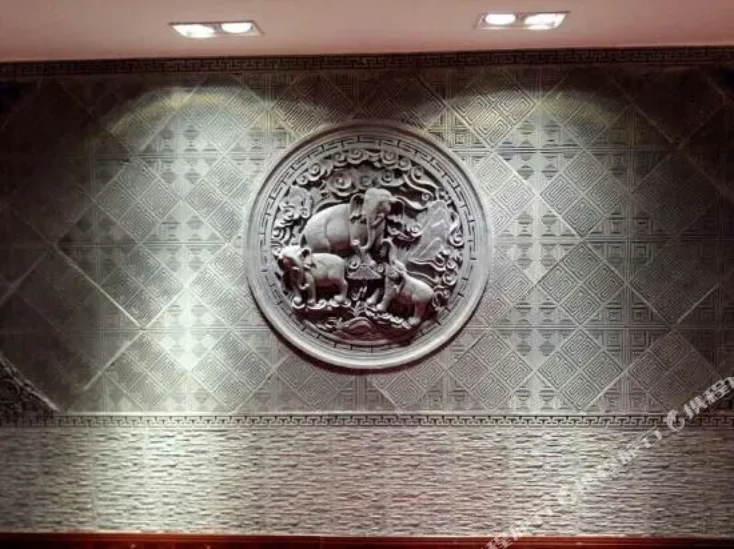 柞水新君来福城市酒店