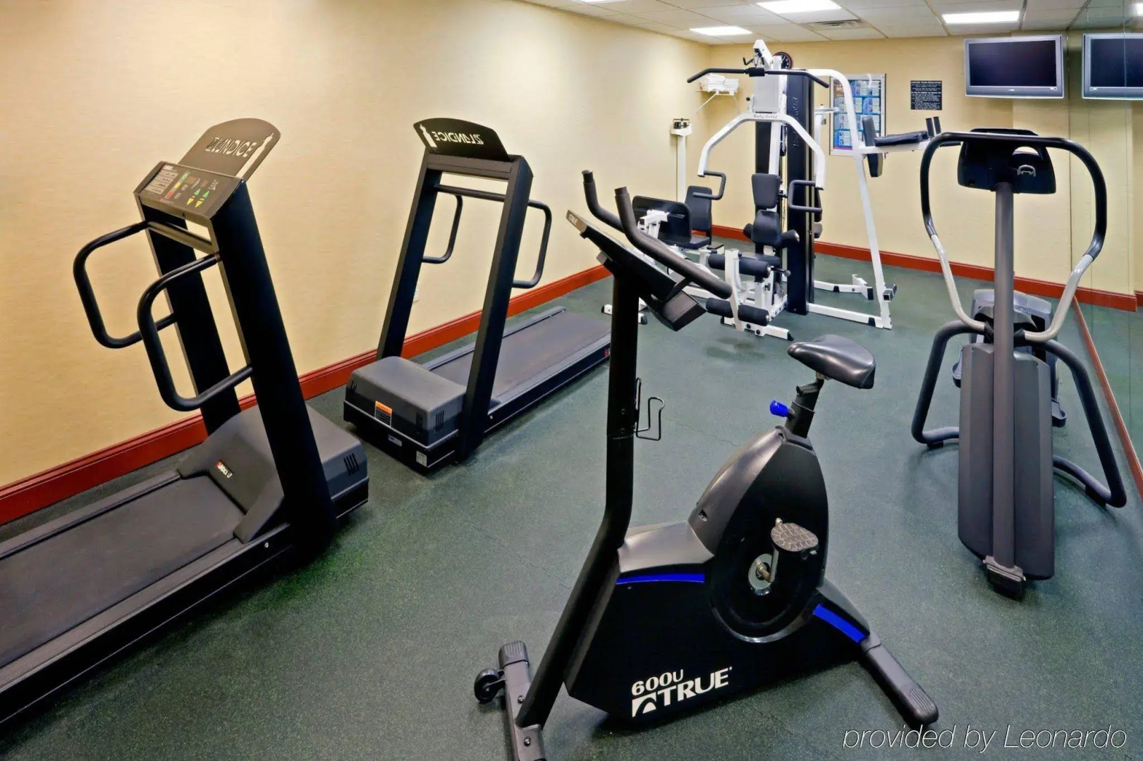 Holiday Inn Totowa Wayne Hotel