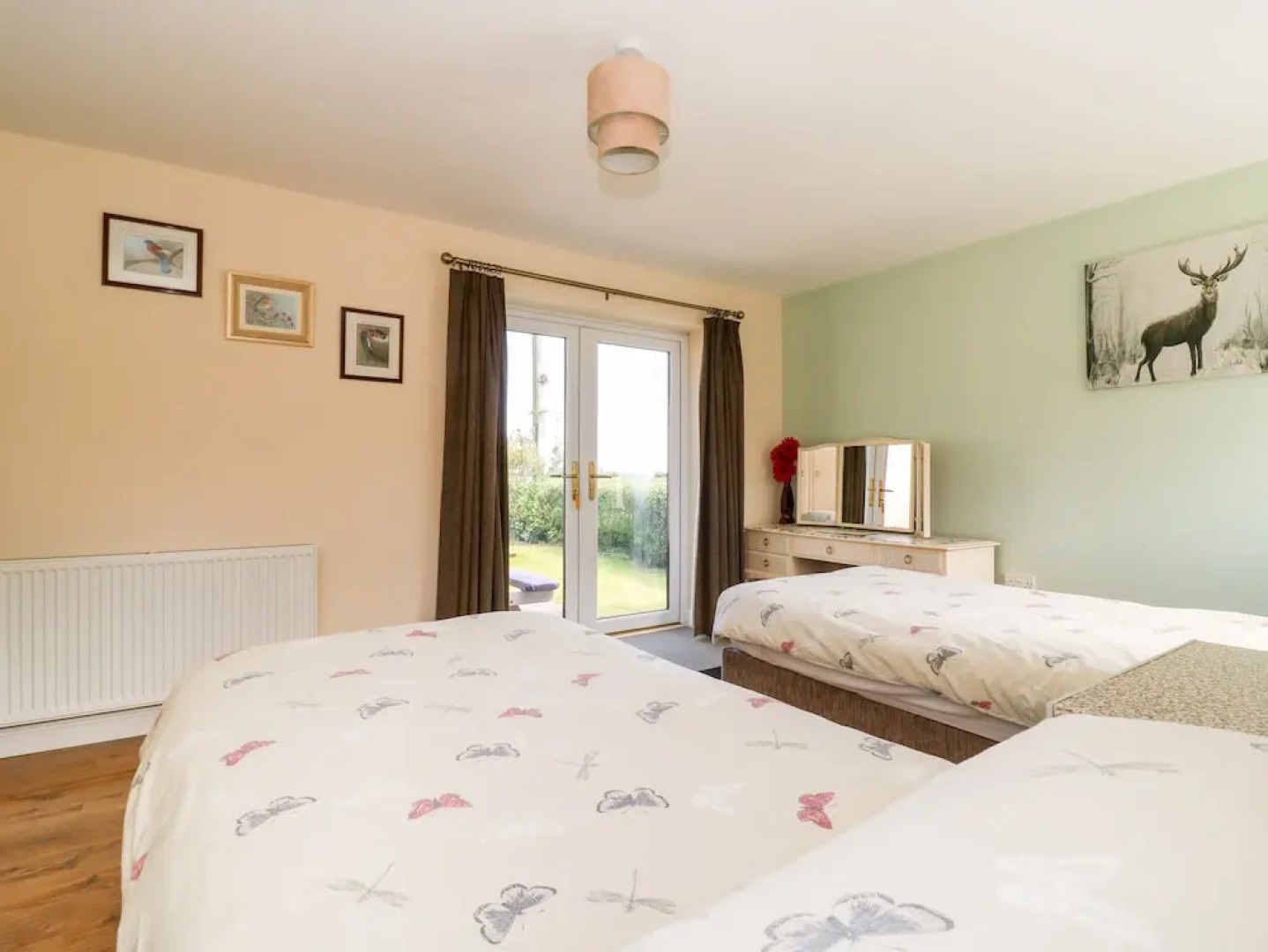 2 Pines Farm Cottages