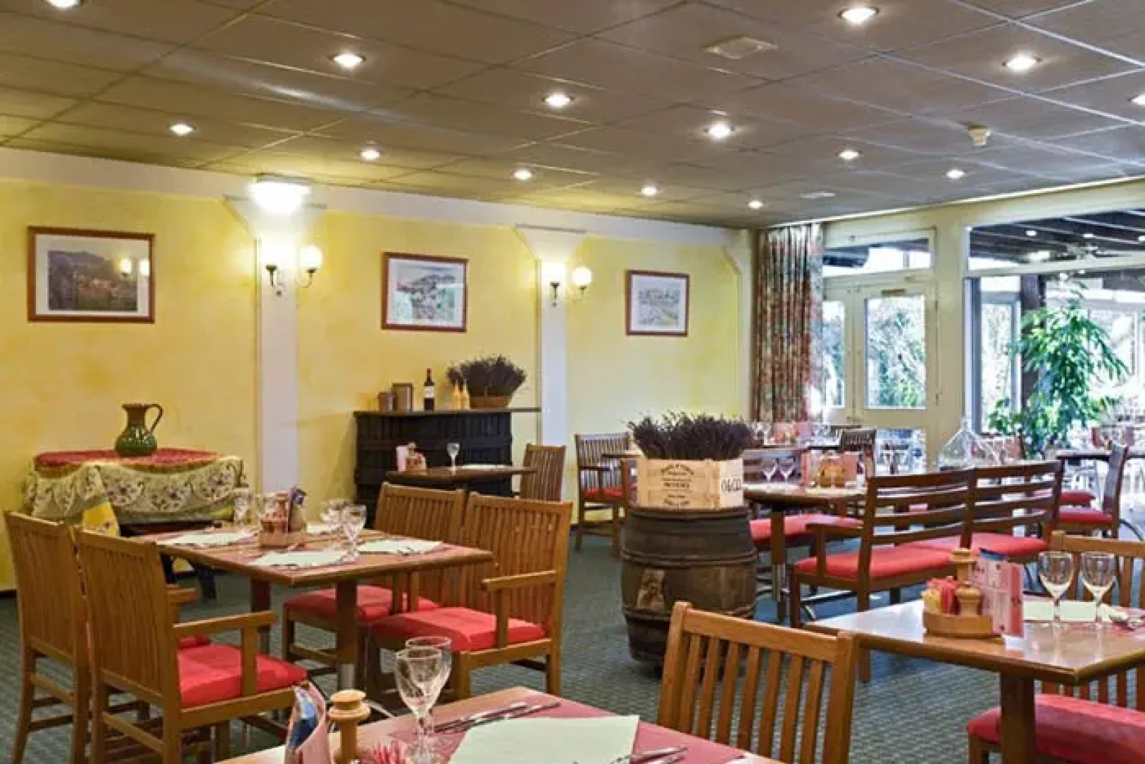 Ibis Orange Centre Échangeur A7 A9