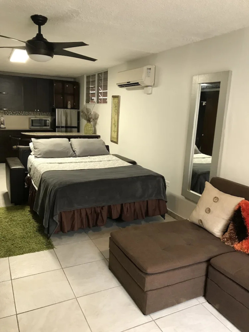 Oversize Studio close to the Beach/Airport