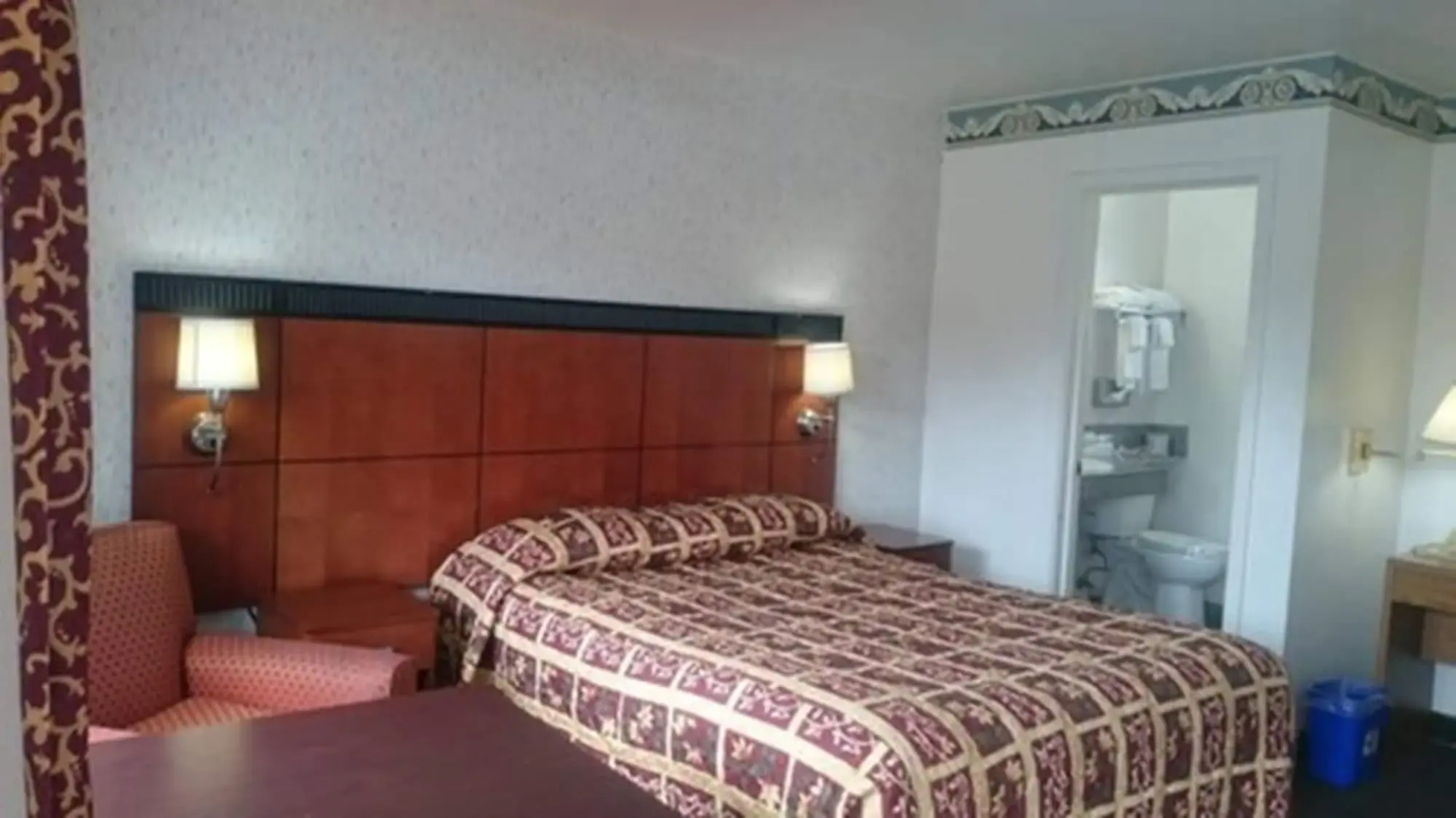 Monterey Fairgrounds Inn