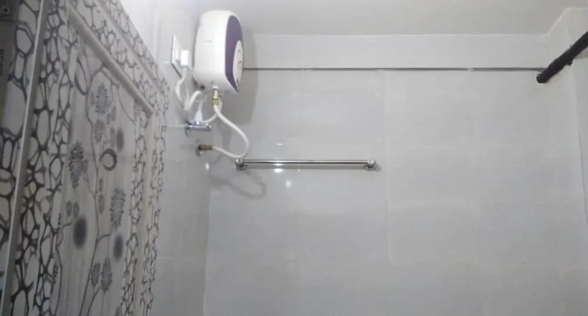 iROOMZ Subhadra Comforts