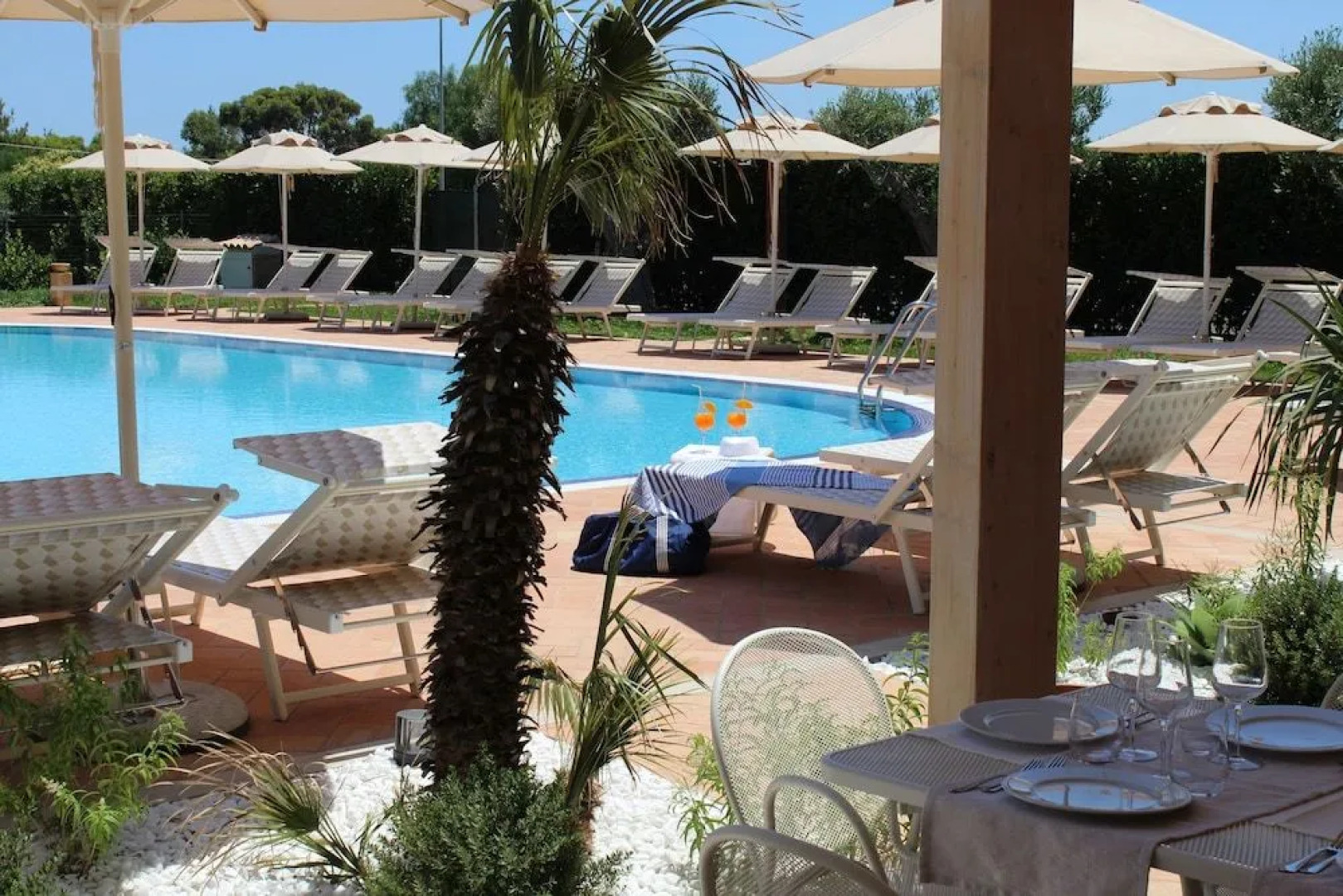 Poseidon Swim & Restaurant Aparthotel