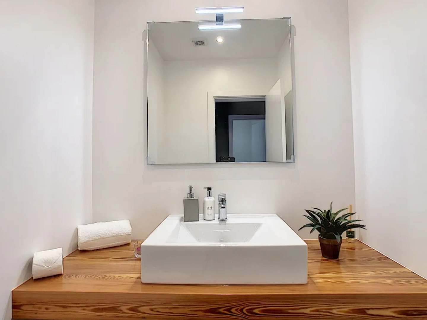 Villa Relaxing View by MHM