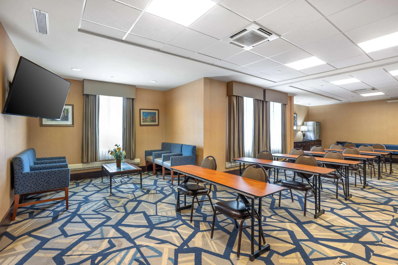 Best Western Plus University Park Inn & Suites