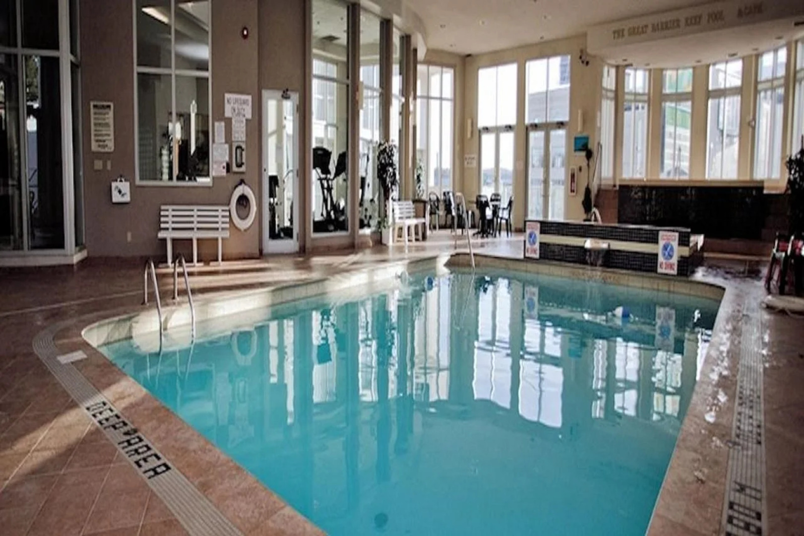 Travelodge by Wyndham Niagara Falls Fallsview