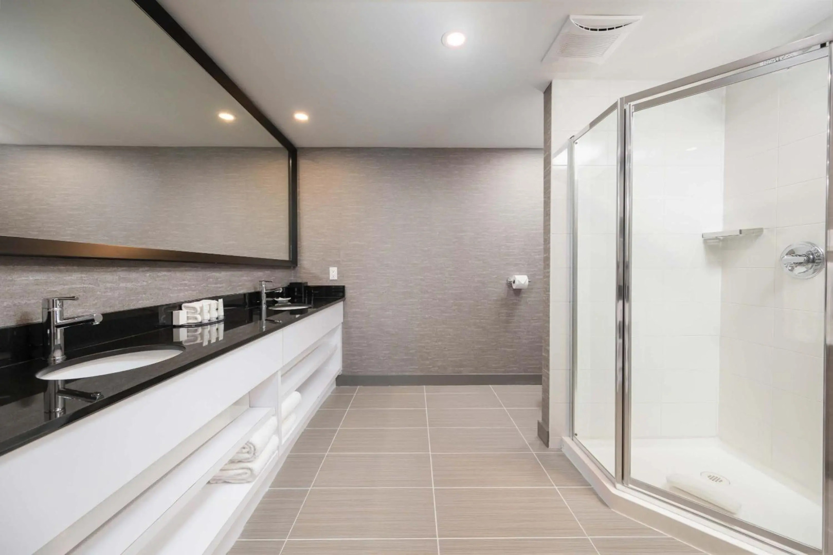 Sandman Signature Toronto Airport Hotel