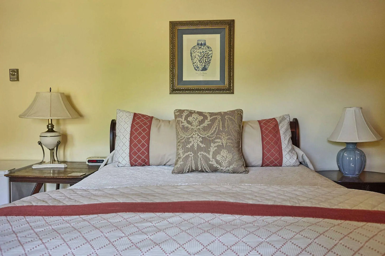 Victoria's Historic Inn