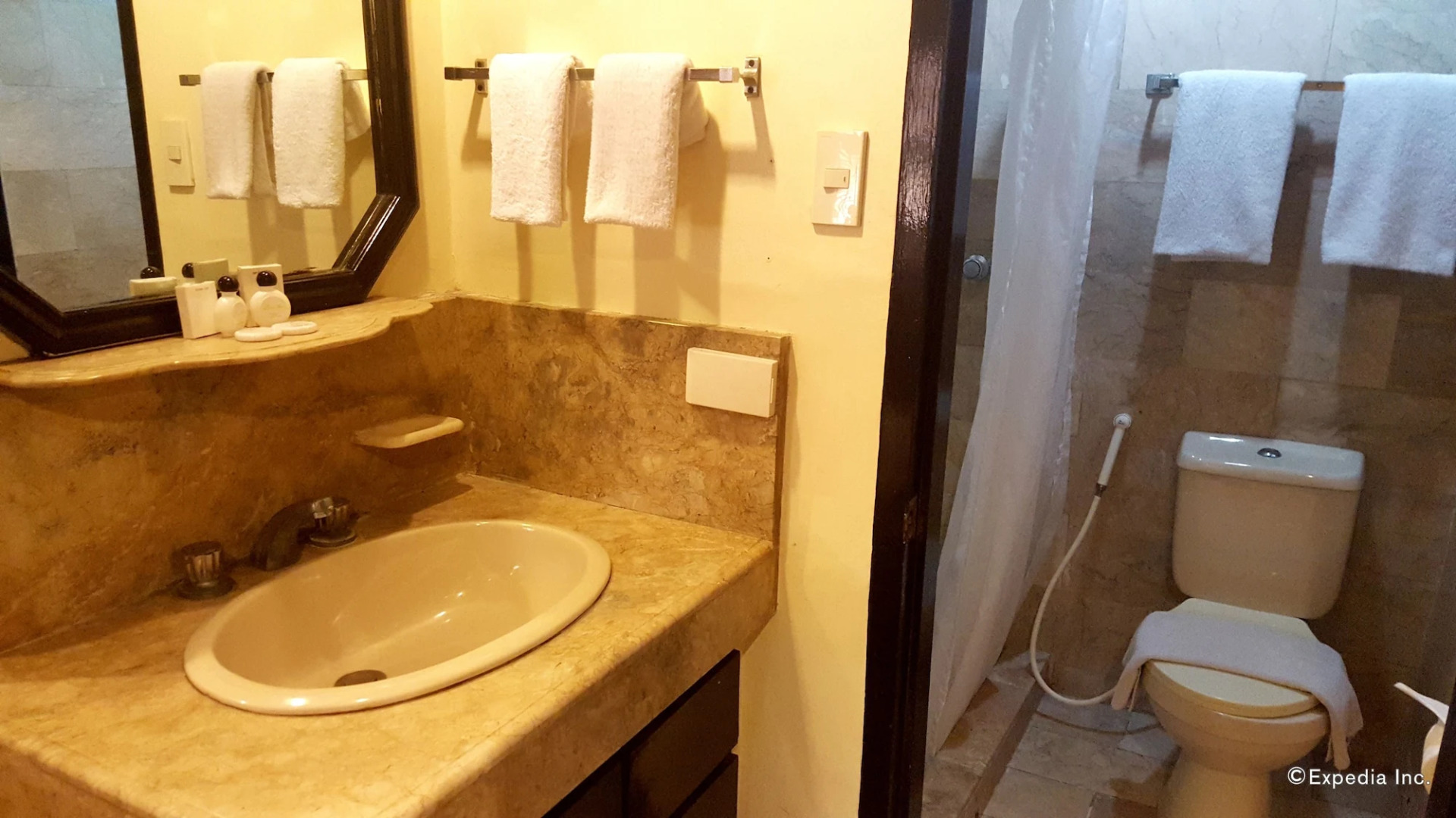 Lourdes Family Suites Makati powered by Cocotel