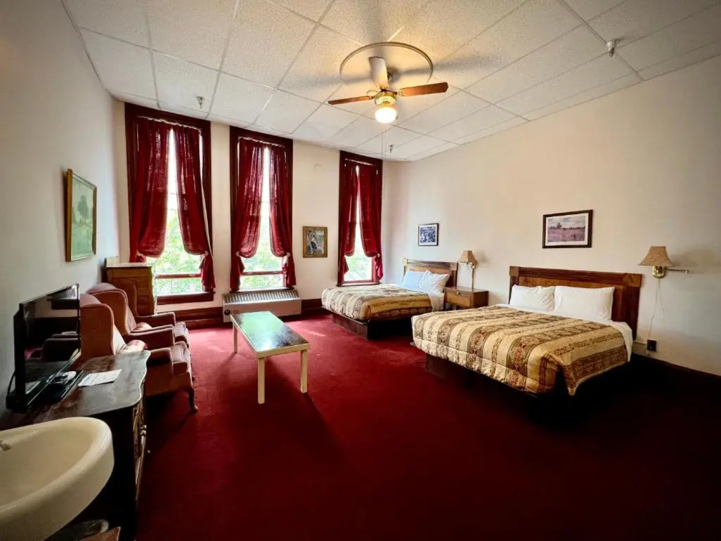 The Monarch Hotel