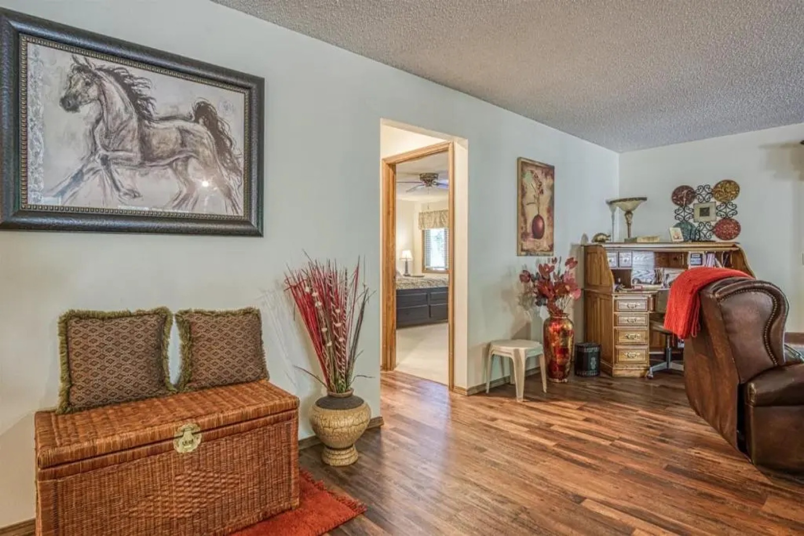 02101 - 1 LaCanada Lane