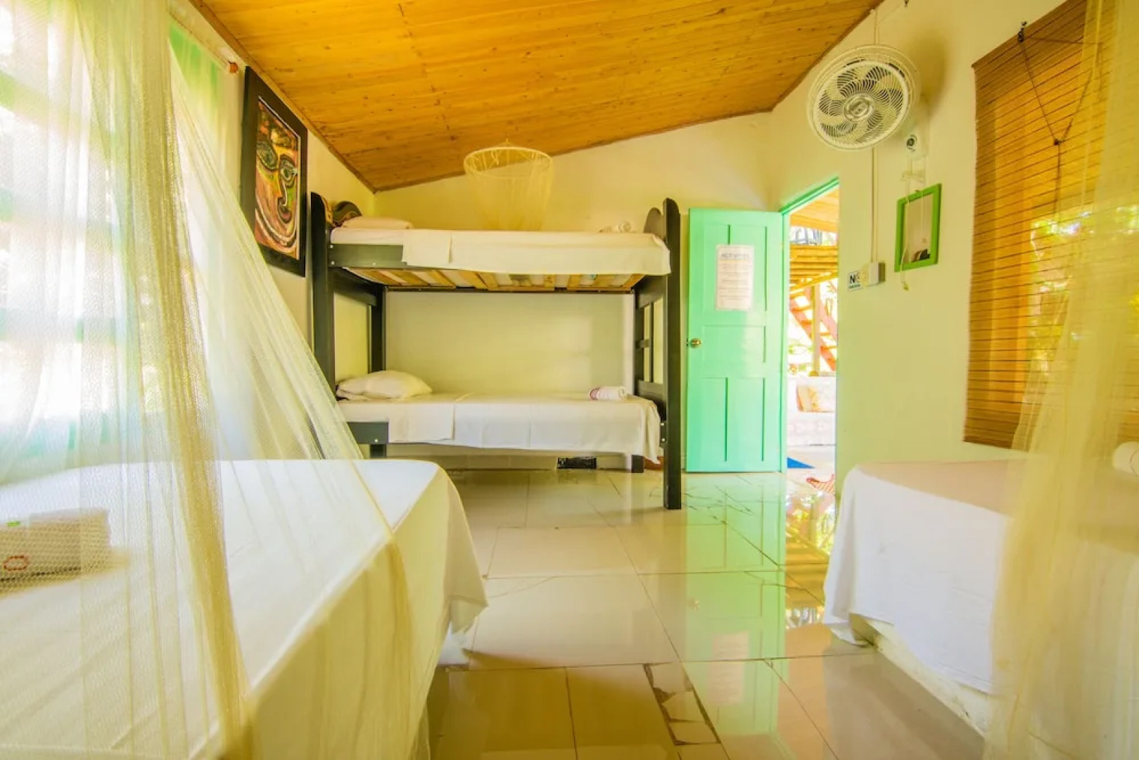 Eco Hotel Casa Lola - Hostel