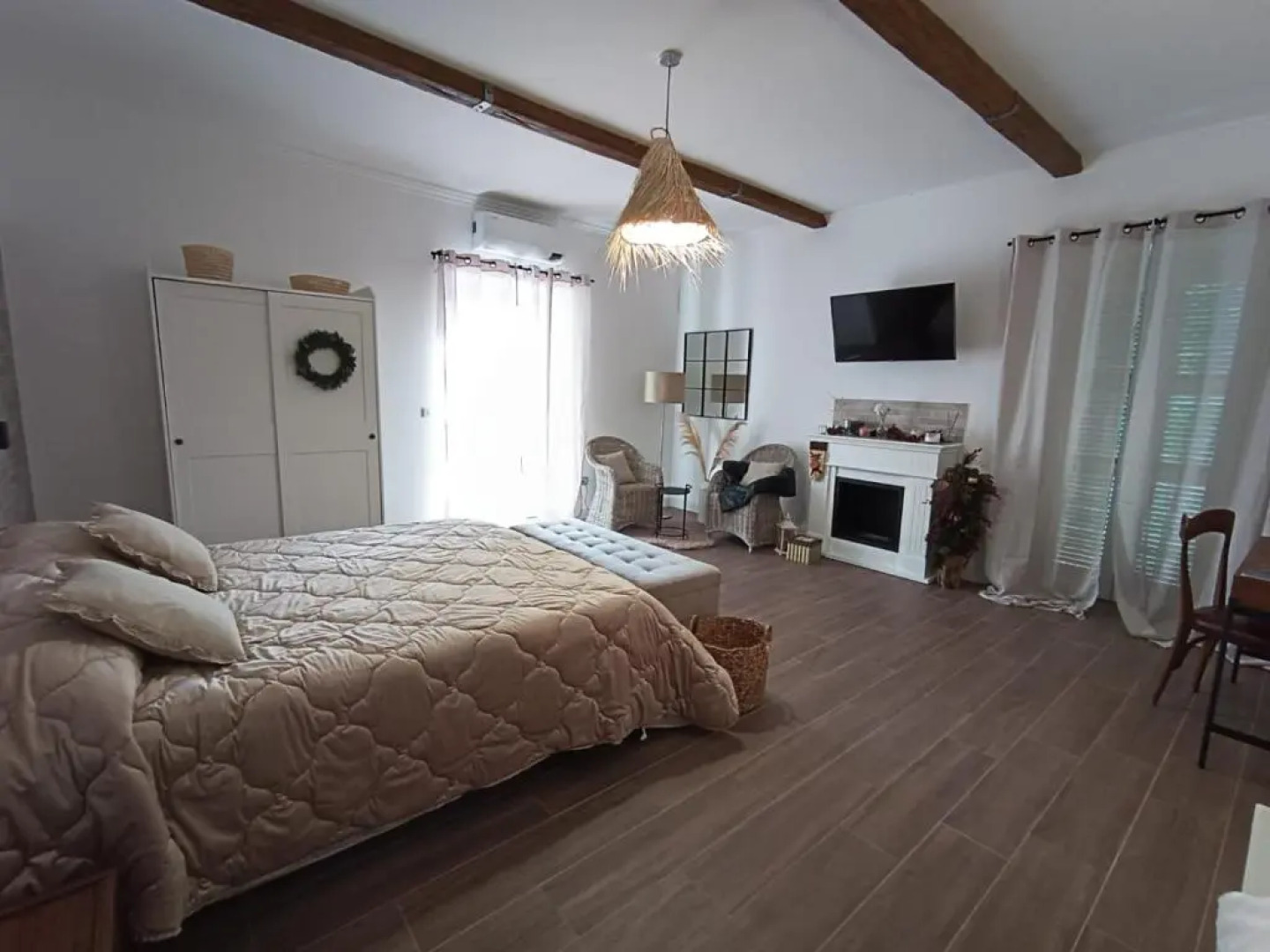 Casa Rosamari - su Lago di Posta Fibreno, Appartamento con camino