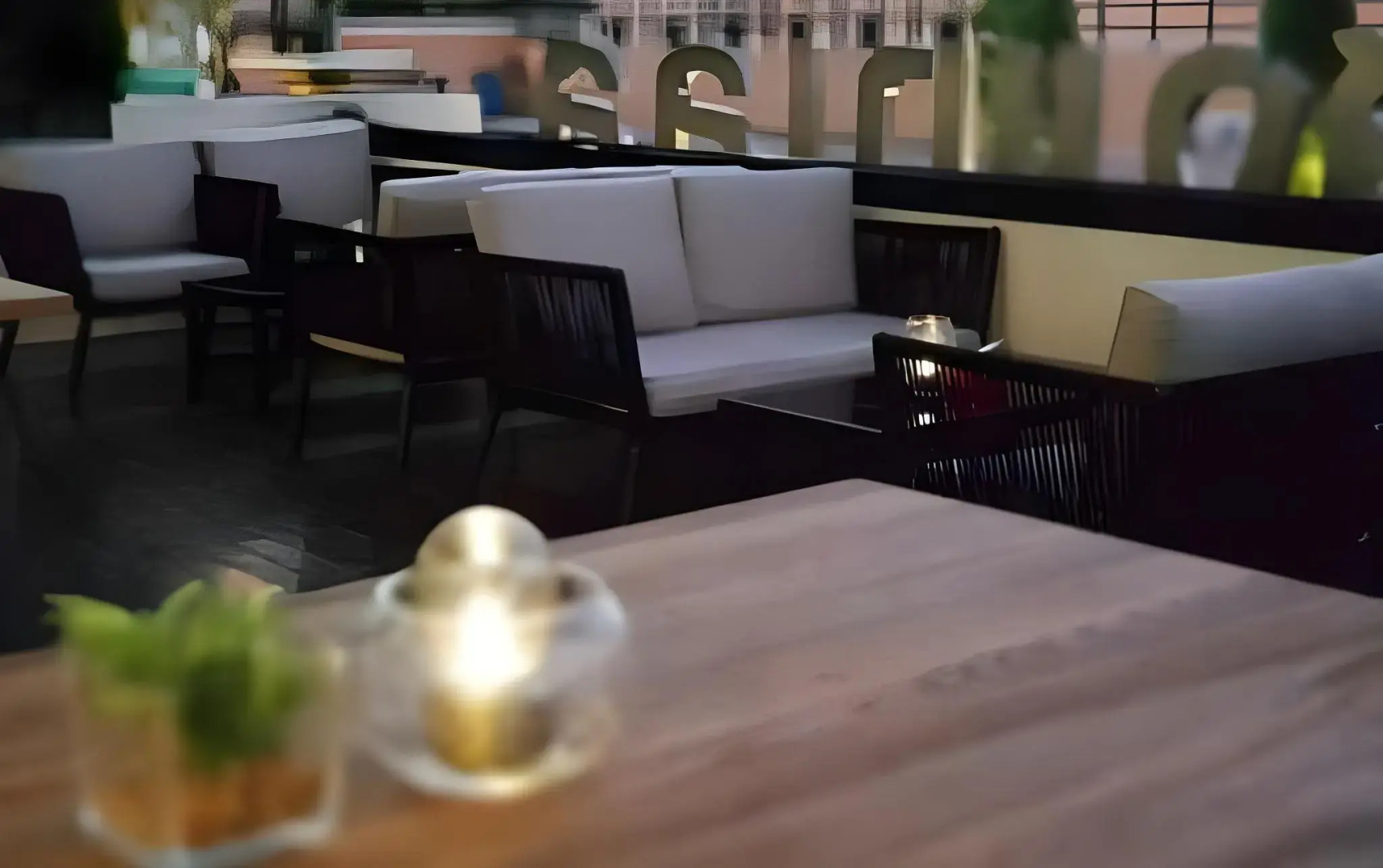 Chaisaeng Palace Hotel