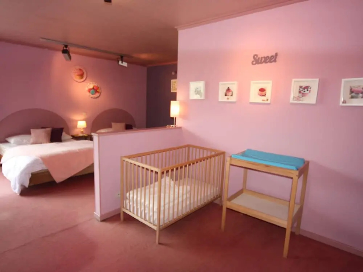 La Roche Riverside Mansion