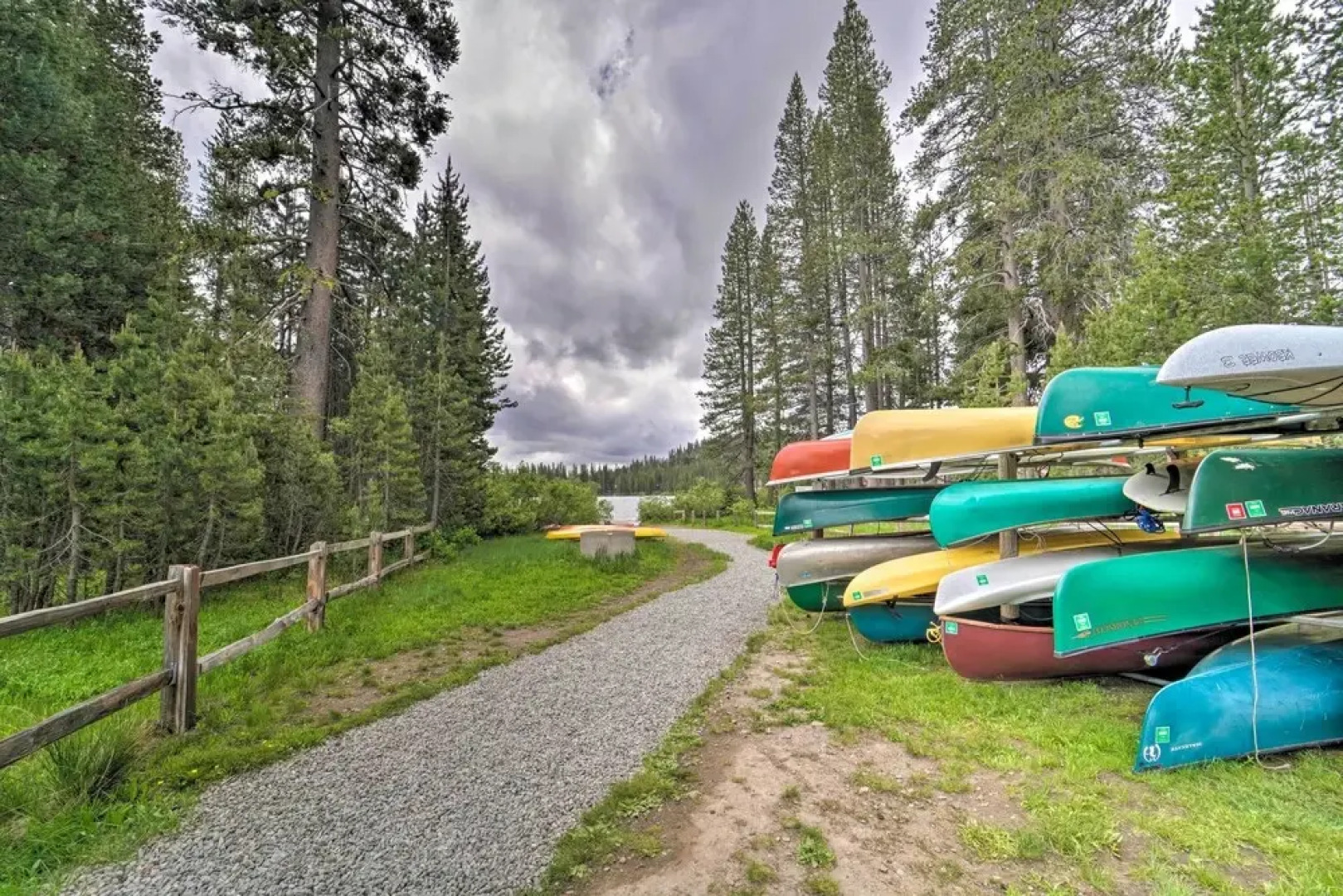 Half-mi to Trails: Rustic Soda Springs Cabin!