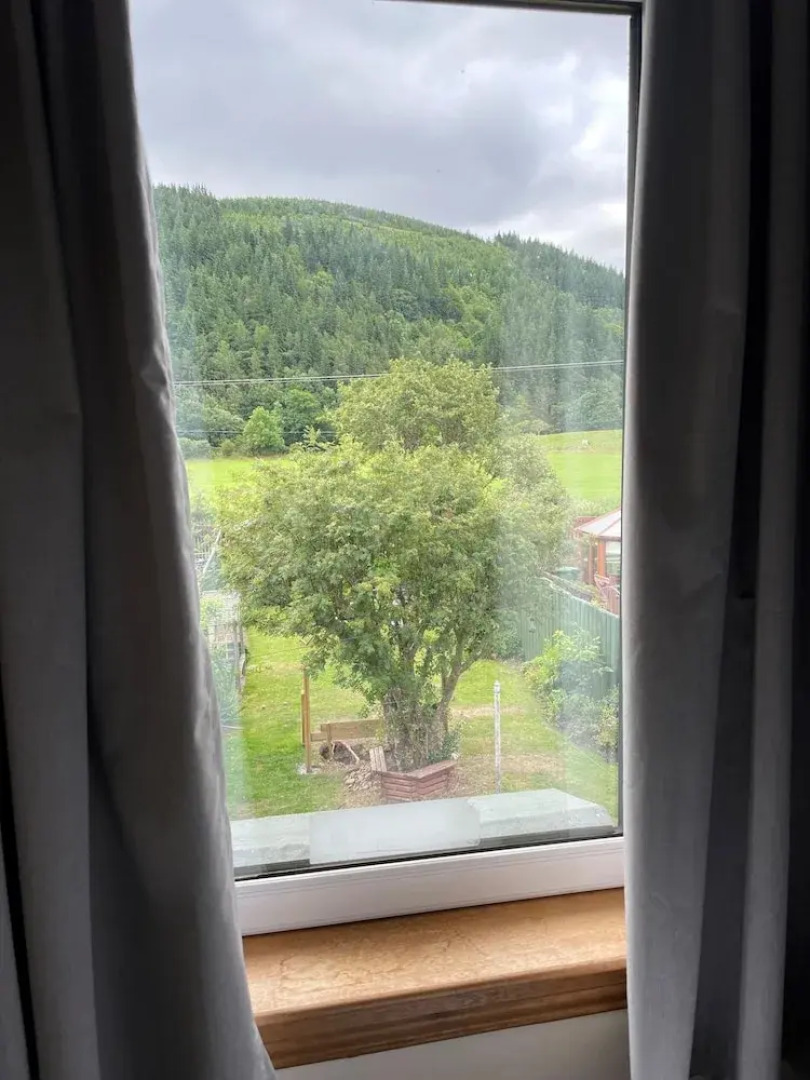 3BD House Fantastic Mountain Views Innerleithen