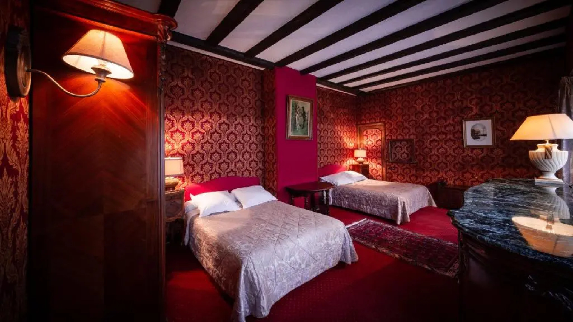 Hotel Des Deux Clefs