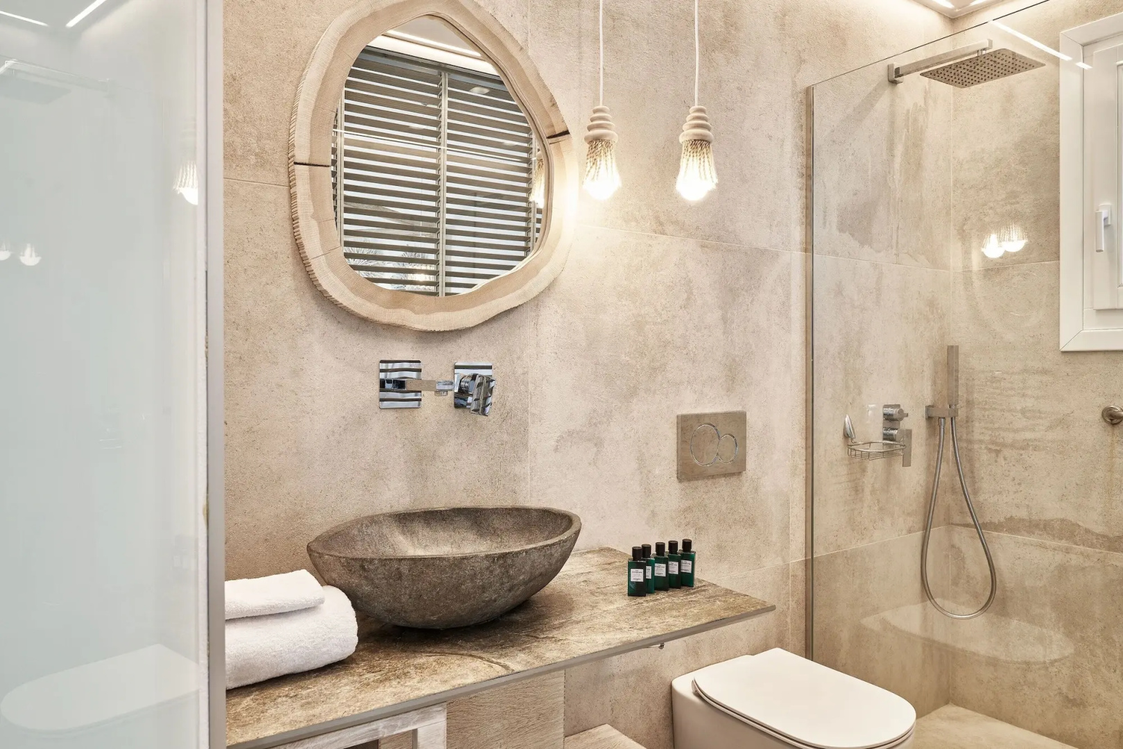 Volcano Luxury Suites Milos - Adults Only