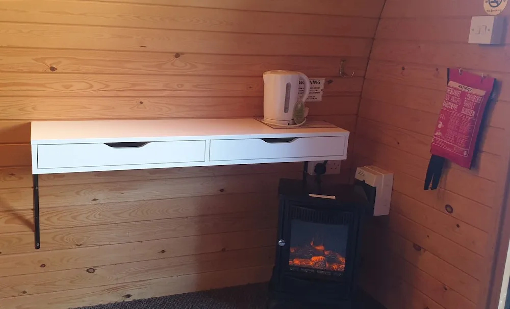 The Little Hide - Adult Only Camping Pods