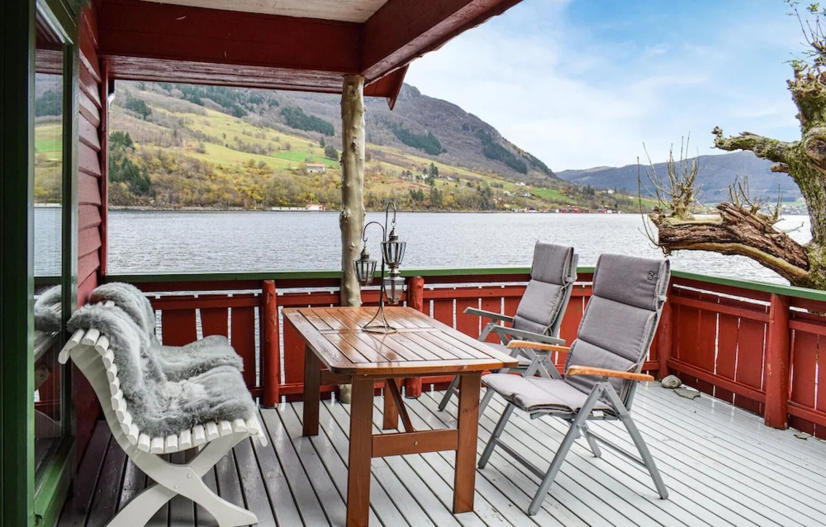 Nice Home in Ølensvåg With 3 Bedrooms and Wifi