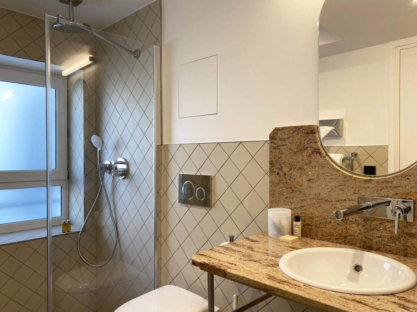 New Hotel Lafayette
